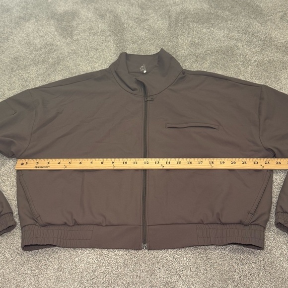 BEYOND YOGA STATUS POCKET JACKET SIZE XL MUSHROOM BROWN LIKE NEW - Picture 9 of 13